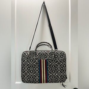 Vera Bradley Like New Laptop Carrier